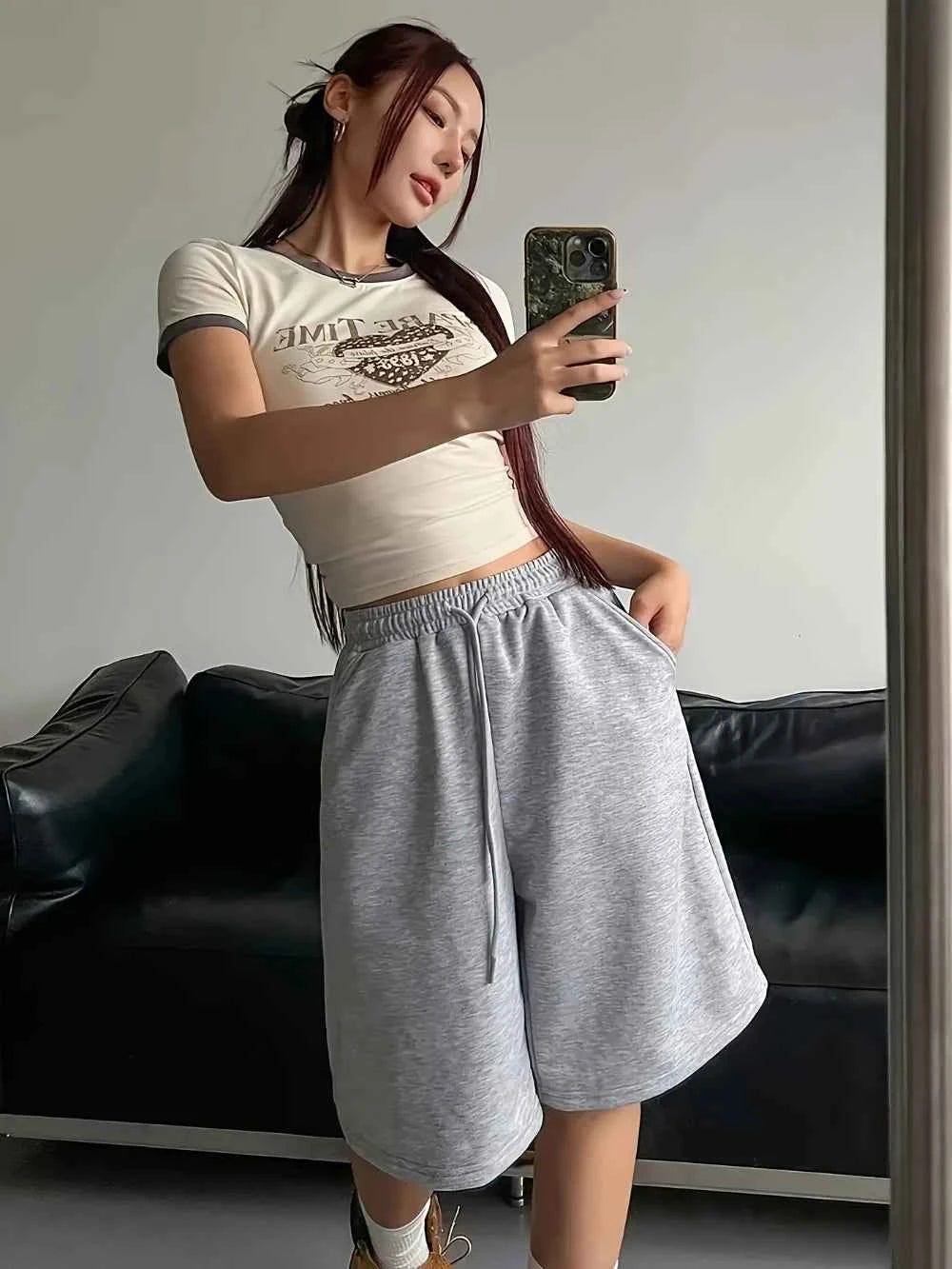Women'S Casual Athletic Shorts Elastic Waist Wide Leg Straight Bermuda Shorts Mid-Length Loose Drawstring Shorts